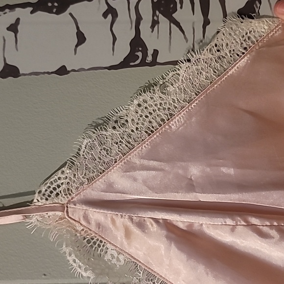 SHEIN Silk cami with scalloped lace Size"2x" - Picture 5 of 8